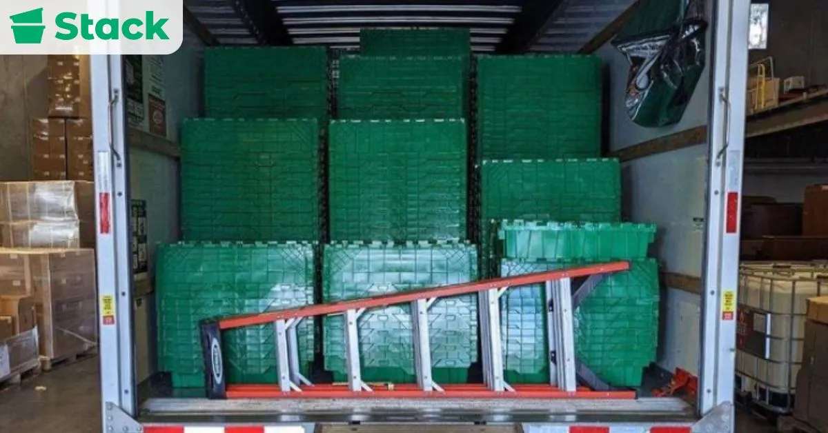 image explaining smart packing tips to save money on moving, including using free boxes, renting plastic bins, labeling efficiently, and protecting fragile items.